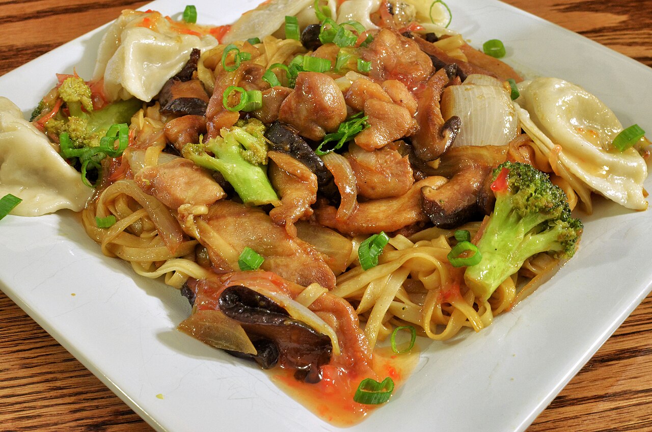 Chicken Lo Mein
