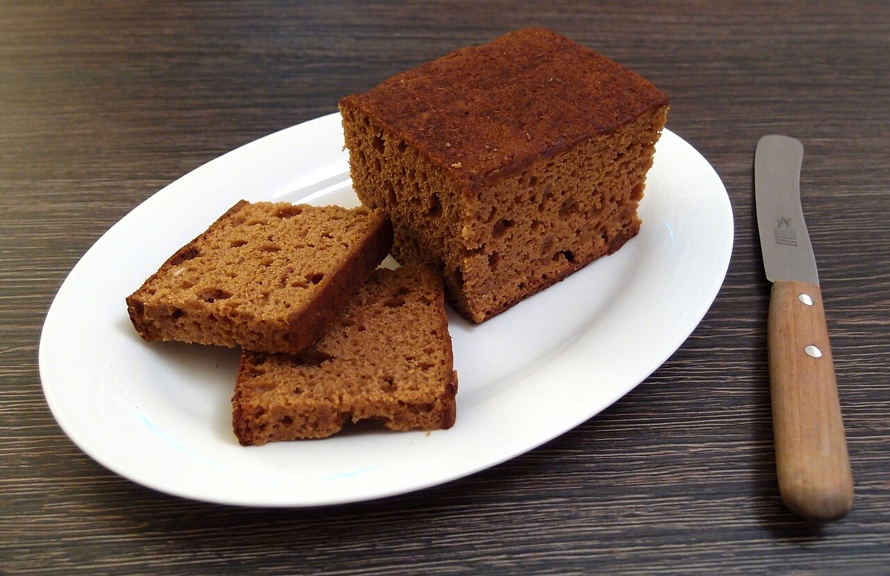Hot Water Gingerbread