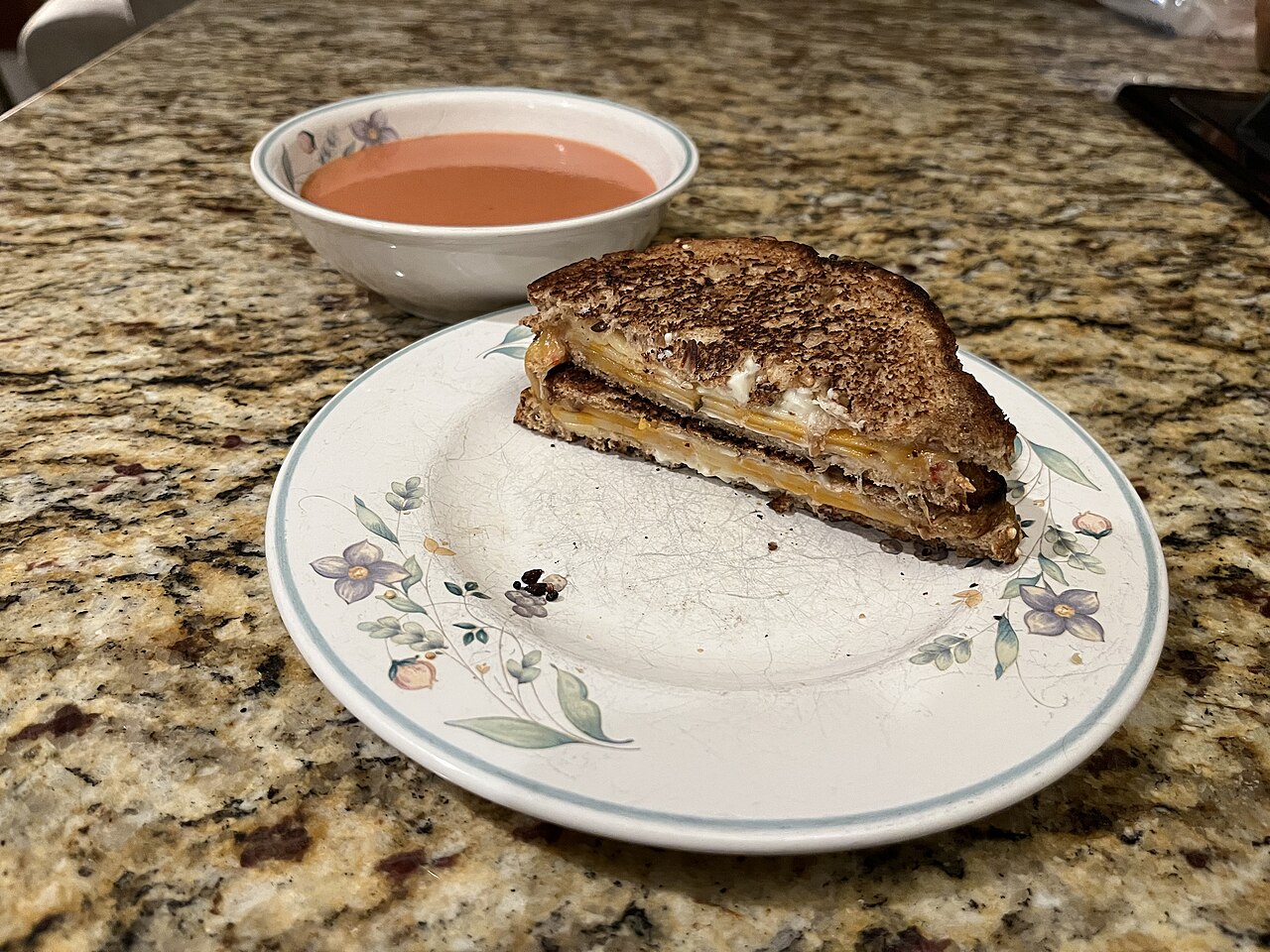 Tomato Basil Grilled Cheese